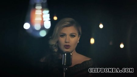 Kelly Clarkson - Wrapped in Red (2014)