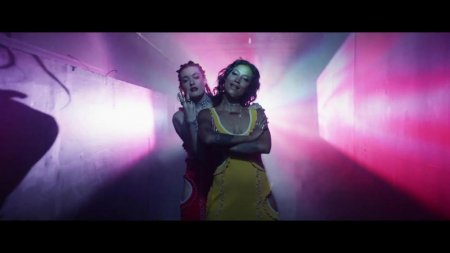 Tove Lo ft. Charli XCX, Icona Pop, Elliphant, ALMA - bitches (2018)